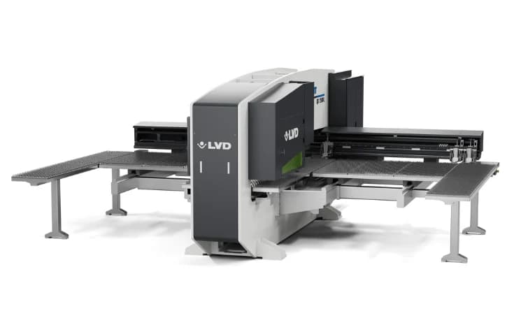Strippit QX-L showing the loading and unloading tables