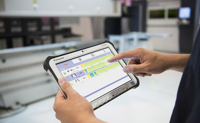 LVD TOUCH-i4 industrial tablet showing live fabrication data